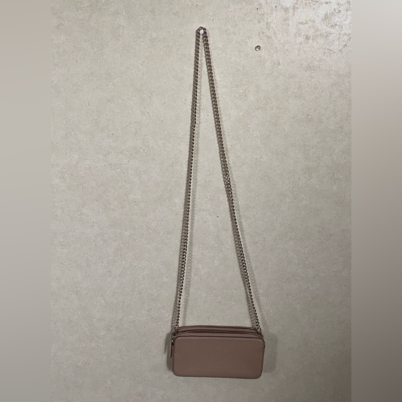 Kate Spade Beige Wallet w/ Retractable Gold Chain Crossbody - Picture 3 of 8